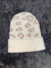 Load image into Gallery viewer, Cozy Leopard Beanie